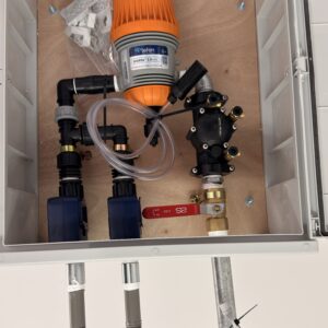 ארון השקיה חכם DC2 עם WiFi, BT + מערכת דישון